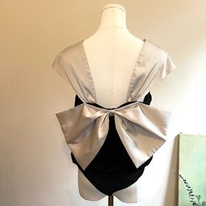 Express Velvet Oversized Bow Women Top Bodysuit Large Glamorous Statement Preppy